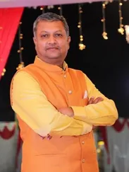 ઋત્વિકભાઈ લવજીભાઈ મકવાણા