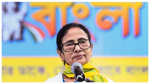 বীরভূমে মঞ্চে তোপ মমতার, ভোটাধিকার নিয়ে কড়া বার্তা বিজেপিকে