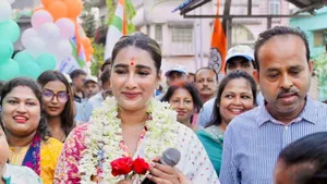 বামপন্থীদের অস্তিত্ব নিয়ে বিতর্কিত মন্তব্য করে রাজনৈতিক পারদ চড়ালেন তৃণমূলের সায়ন্তিকা
