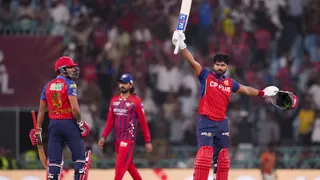 পাঞ্জাবের প্লে অফের আশা জিইয়ে রাখলেন শ্রেয়স আইয়ার, লখনউয়ের বিরুদ্ধে দুরন্ত শতরান করে জেতালেন দলকে