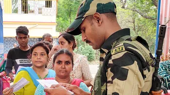 নির্বাচন কমিশন কি পশ্চিমবঙ্গ ও তামিলনাড়ুর কোনও কেন্দ্রে ফের ভোট করাবে? স্ক্রুটিনি শেষে এল বড় আপডেট