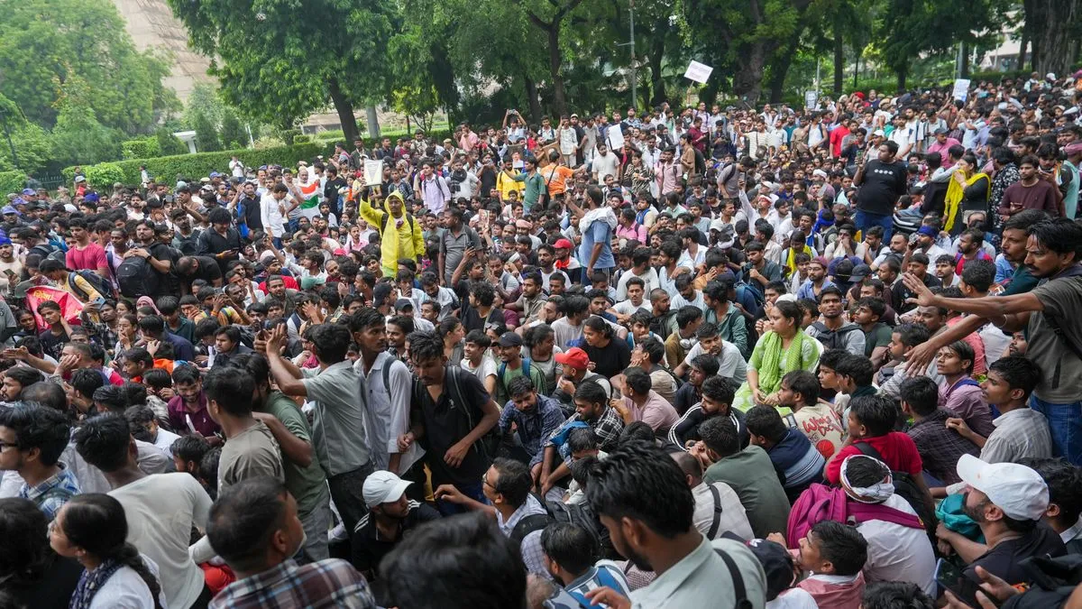 সংসদ চলো অভিযানে রণক্ষেত্র যন্তর মন্তর, লাঠিচার্জ ও মেট্রো বন্ধে স্তব্ধ রাজধানী!