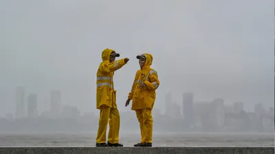 Mumbai Rain Alert: मुंबई में नहीं थमने वाली बारिश! अगले 72 घंटे के लिए IMD का रेड अलर्ट जारी