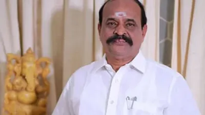 திருச்செந்தூர் வந்த கடம்பூர் ராஜுவின் வாகனத்தில் என்ன அது.. கேள்வி எழுப்பும் எதிர்க்கட்சிகள்
