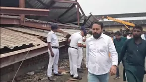 Kolkata Taratala Roof Collapse: 50-60 Workers Feared Trapped At Under-Construction Warehouse