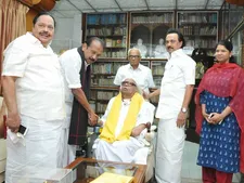 Vaiko meets Karunanidhi: Will TN see united opposition v/s divided AIADMK