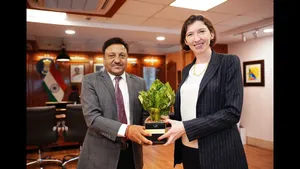 Election Commission Prepares For Polls In Jammu Kashmir And Three States 011 3894561.html