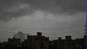 Delhi Rain Thunderstorms And Gusty Winds Hit The Capital Check Imd Report 8031019.html