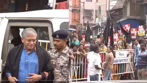 West Bengal Elections 2026: Protests Erupt as CEC Gyanesh Kumar Exits Kalighat Kali Temple After Puja