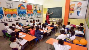 Karnataka Relaxes School Entry Age 60 Day Relief For Class 1 Lkg Ukg Admissions 8038997.html