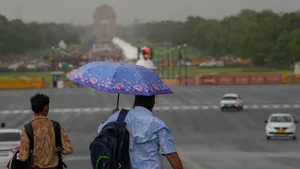 Delhi Weather Update Imd Issues Red Alert For Thunderstorms Today 014 8116033.html
