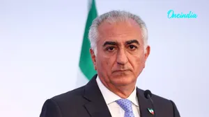 Exiled Prince Reza Pahlavi Attacked With Red Liquid In Berlin After Ceasefire Criticism