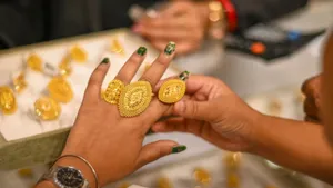 Bangalore Gold Rate Today, June 2: Gold Prices Crash Amid Rising US Bond Yields; Silver Flat