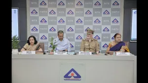BIS Organises 'Manak Manthan' to Promote Road Safety and ISI-Certified Helmets