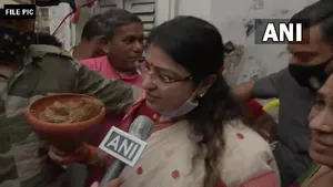 भवानीपुर उपचुनाव: बीजेपी प्रत्याशी का आरोप- बंगाल पुलिस के जवान कर रहे उनकी 'जासूसी'