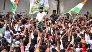 Telangana CMs Oath Ceremony: रेवंत रेड्डी सहित 10 लोग लेंगे आज शपथ, पूर्व सीएम KCR को भी भेजा गया निमंत्रण 