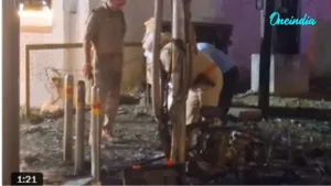 जालंधर में बीएसएफ मुख्यालय के बाहर स्कूटर में आग लगने से दहशत फैल गई और जांच शुरू हो गई।