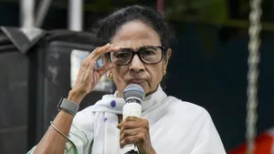 West Bengal में काउंटिंग से पहले ममता बनर्जी को झटका, HC ने खारिज की EC के फैसले को चुनौती देने वाली याचिका