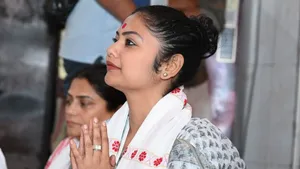Saayoni Ghosh: 'मेरी आंखों में मदीना', कौन हैं सयानी घोष, जिनके गाने ने ममता को हराया?  उमा ने किया Tweet