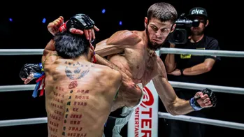 पिता का त्याग और अधूरा सपना, अब फाइटर बेटे के पास वर्ल्ड चैंपियन बनने का सुनहरा मौका