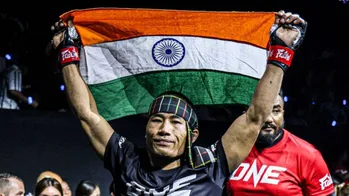 भारतीय MMA फाइटर ने धमाकेदार जीत के बाद रिंग में लगाए भारत माता के जयकारे