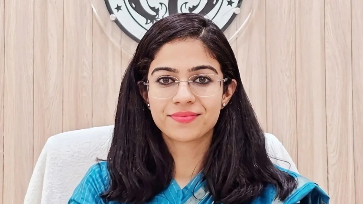 Success Story: IAS सौम्या पांडेय बनीं BDA उपाध्यक्ष, 22 दिन की बेटी के लेकर किया था ऑफिस ज्वाइन, गजब है जर्नी