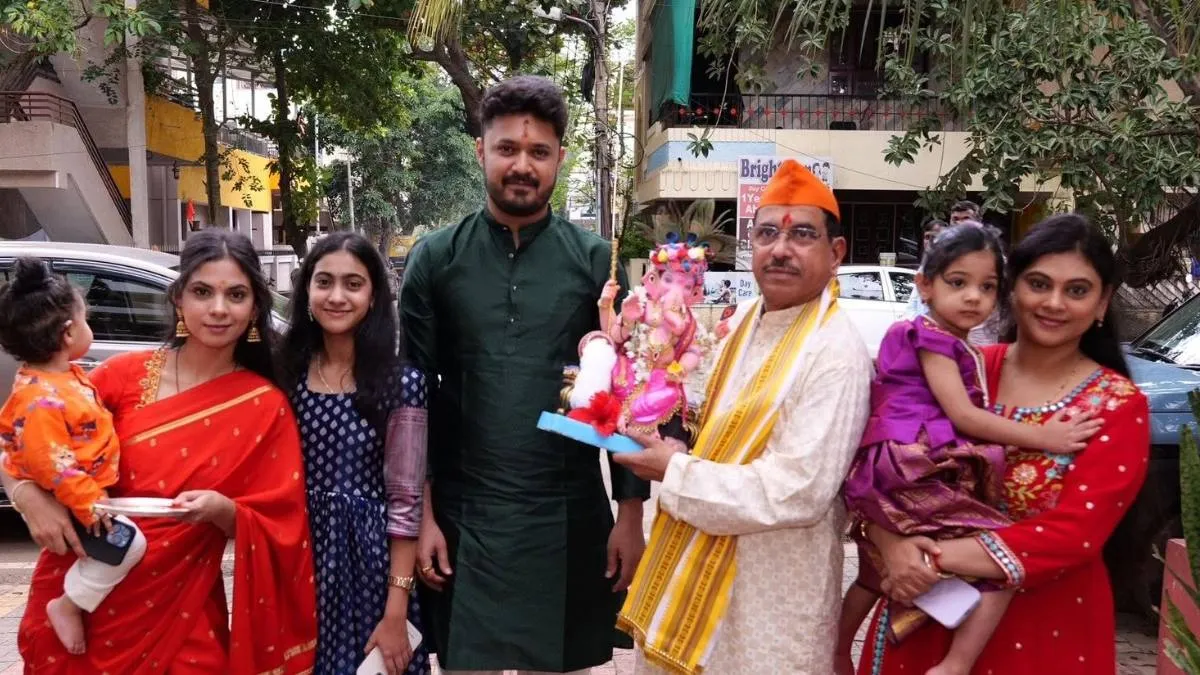 Pralhad Joshi Caste: किस जाति से हैं नए शिक्षा मंत्री प्रह्लाद जोशी? पत्नी के अलावा परिवार में कौन-कौन
