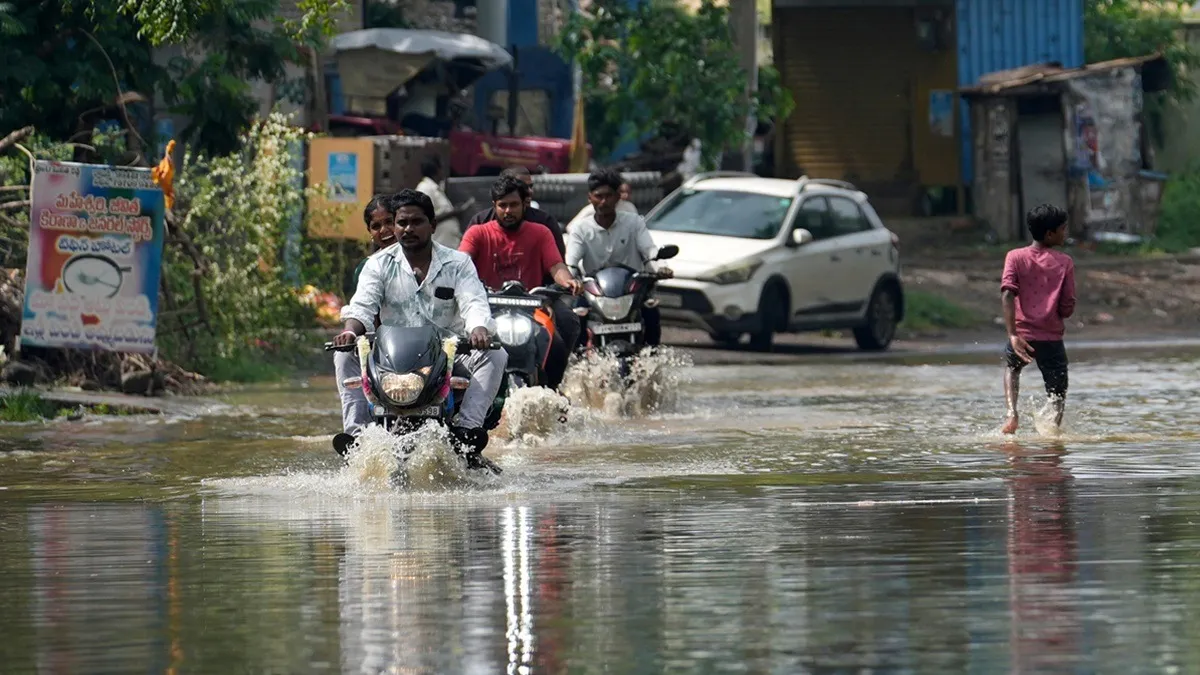 Cyclone Arnab का कहर जारी: दिल्ली UP-बिहार समेत किन राज्यों में कल आंधी-बारिश का अलर्ट, कहां गिरेंगे ओले?