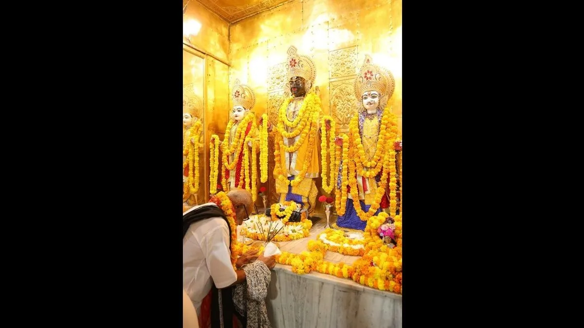 जम्मू के रघुनाथ मंदिर में मोरारी बापू की राम कथा, भारत की आध्यात्मिक एकता और सनातन परंपरा पर दिया जोर