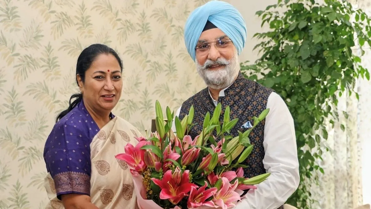 त्योहारों से पहले दिल्ली में सुरक्षा और सफाई पर फोकस, CM रेखा गुप्ता ने LG तरनजीत सिंह संधू से की मुलाकात
