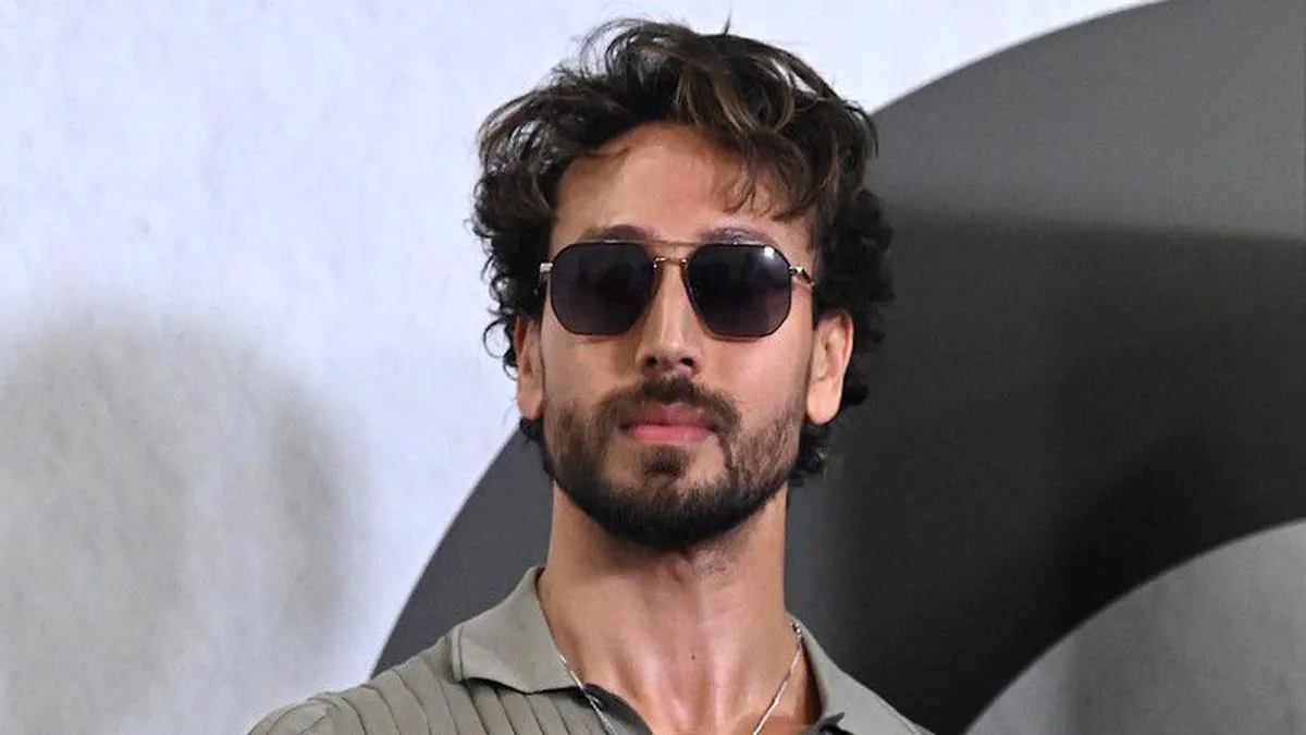 Tiger Shroff फाइरिंग केस में 24 घंटे में क्या-क्या हुआ? बाइक से सूरत CCTV फुटेज तक ने खोले राज, जानें कहानी