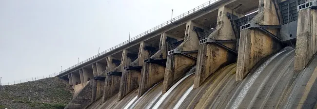 Poringalkuthu-dam-image