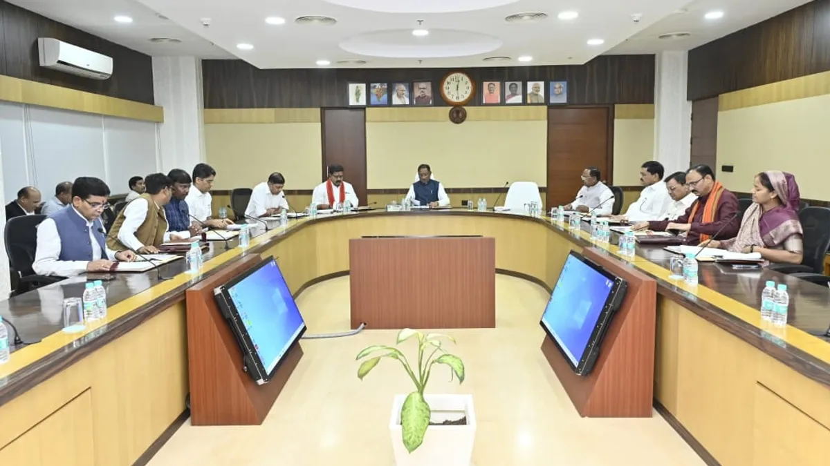 CM Sai Cabinet Meeting: आज होगी साय सरकार की कैबिनेट बैठक, गाय को ‘राजमाता’ का दर्जा देने पर लग सकती है मुहर