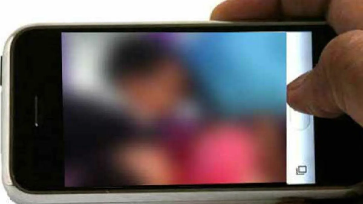 Porn Addiction: ನೀವು ಪೋರ್ನ್ ವ್ಯಸನಕ್ಕೆ ಬಲಿಯಾಗುತ್ತಿದ್ದೀರಾ? ಇದರಿಂದ ಹೊರಬರುವುದು  ಹೇಗೆ? ಇಲ್ಲಿದೆ ಸೂಕ್ತ ಪರಿಹಾರ | How to get rid of porn addiction? Get the  solution here - Kannada Oneindia