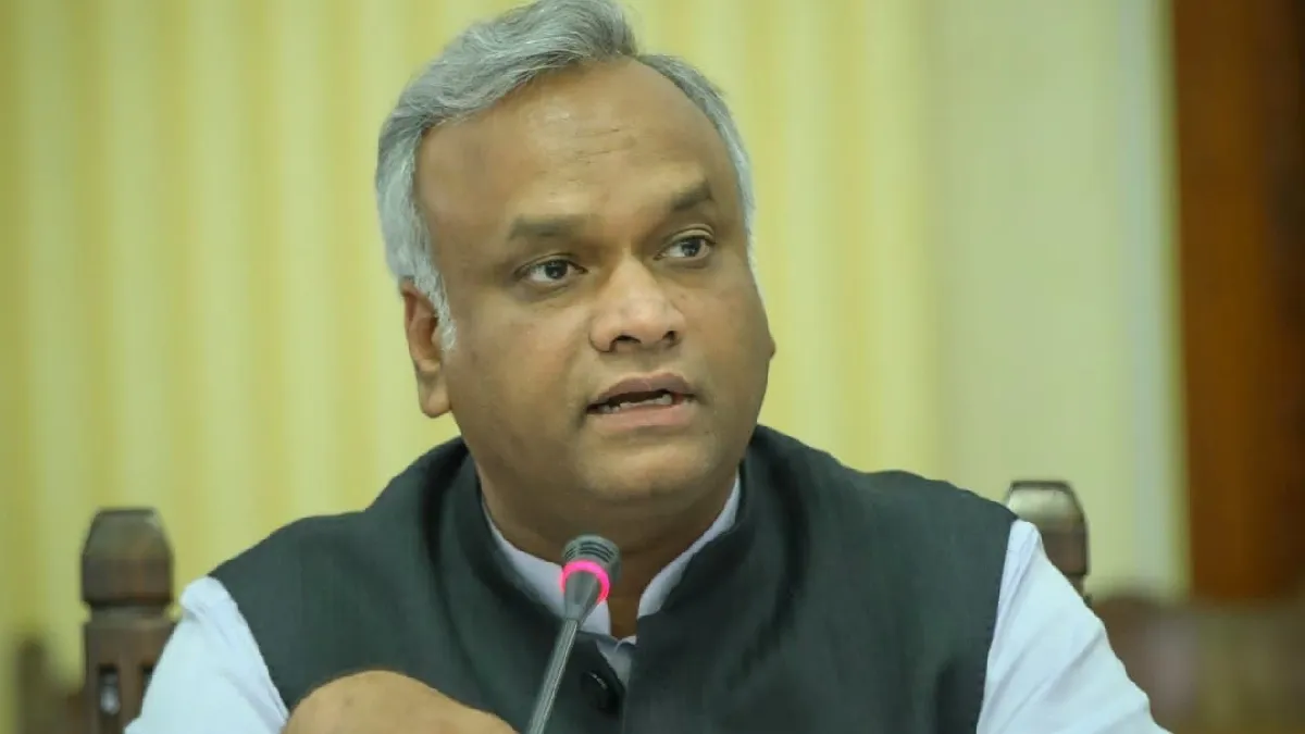 BJP: ಬಿಜೆಪಿಗರಿಗೆ ಕೇಸ್ ಹಾಕದೆ ಮುದ್ದು ಮಾಡಿ, ಲಾಲಿ ಹಾಡುತ್ತಾ ಮಲಗಿಸಬೇಕೆ: ಸಚಿವ ಪ್ರಿಯಾಂಕ್ ಖರ್ಗೆ