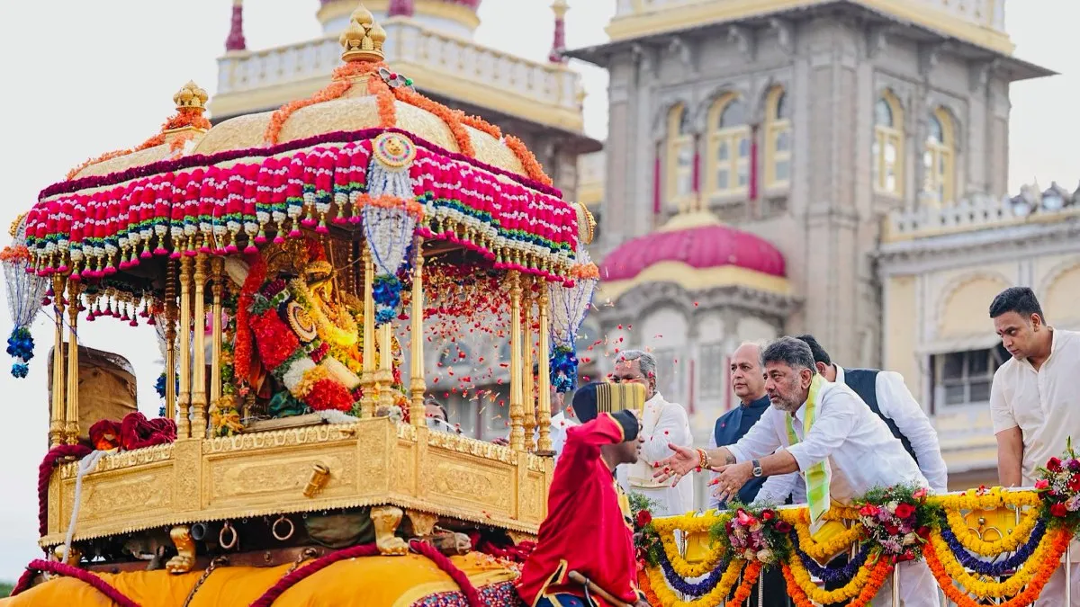 Mysore Dasara 2026: ಮೈಸೂರು ದಸರಾ 2026ಕ್ಕೆ ಭರ್ಜರಿ ಸಿದ್ಧತೆ: ಕಂಬಳ-ಏರ್ ಶೋ ಚರ್ಚೆ, ಗೋಲ್ಡ್‌ ಪಾಸ್ ಅಪ್ಡೇಟ್ಸ್‌ ಇಲ್ಲಿದೆ!