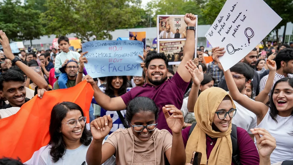 NEET: ಧರ್ಮೇಂದ್ರ ಪ್ರಧಾನ್ ರಾಜೀನಾಮೆ; ಸಂಭ್ರಮಾಚರಣೆ: ಡಿಯರ್ ಬೆಂಗಳೂರು ಪೊಲೀಸ್ ಥ್ಯಾಂಕ್ಸ್‌ ಎಂದ ಹೋರಾಟಗಾರರು