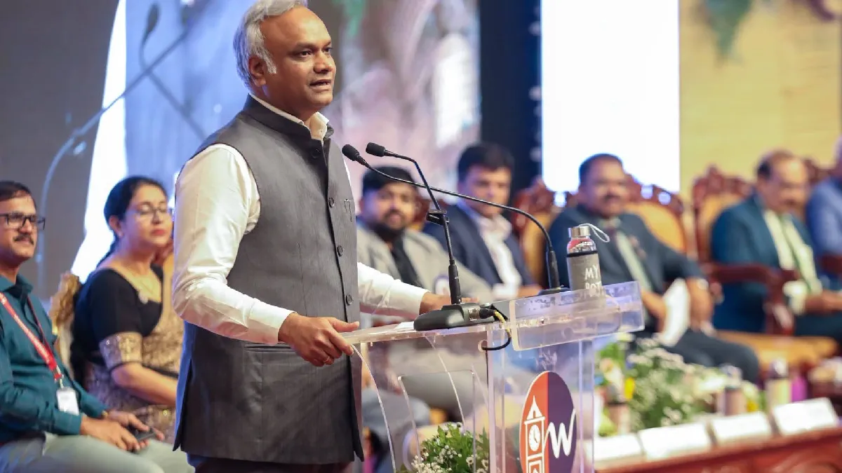 AI: ಎಐ ಕ್ಷೇತ್ರದಲ್ಲಿ ಕರ್ನಾಟಕಕ್ಕೆ ಮತ್ತೊಂದು ಮೈಲಿಗಲ್ಲು: ದೇಶದ ಮೊದಲ ಎಐ ವಿಶ್ವವಿದ್ಯಾಲಯ ಸೇರಿ ಮಹತ್ವದ ಘೋಷಣೆ