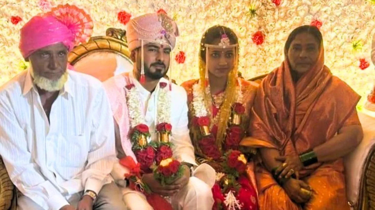 ಬೆಳಗಾವಿ: ಹಿಂದೂ ಮಗನಿಗೆ ಲಿಂಗಾಯತ ಸಂಪ್ರದಾಯದಂತೆ ಅದ್ದೂರಿ ಮದುವೆ ಮಾಡಿಸಿದ ಮುಸ್ಲಿಂ ದಂಪತಿ