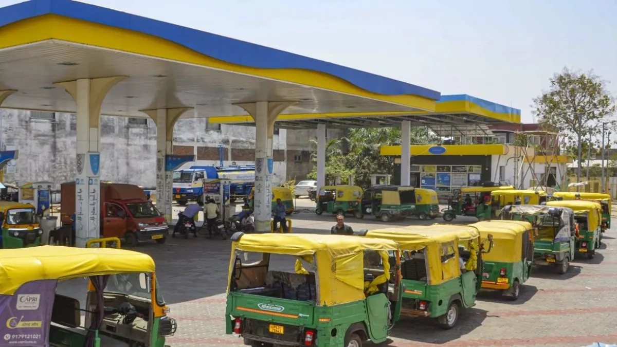 CNG Price: ಸಿಎನ್‌ಜಿ ದರ ದಿಢೀರ್ ಏರಿಕೆ, ಎಲ್ಲೆಲ್ಲಿ ಹಾಗೂ ಯಾರಿಗೆಲ್ಲಾ ಹೊರೆ?