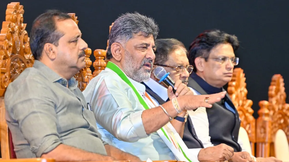 ಸಂಪುಟ ವಿಸ್ತರಣೆಗೆ ಕೋಪಗೊಂಡ್ರಾ ಸಿದ್ದರಾಮಯ್ಯ? ಸಿಎಂ ಡಿಕೆಶಿ ಹೇಳಿದ್ದೇನು?