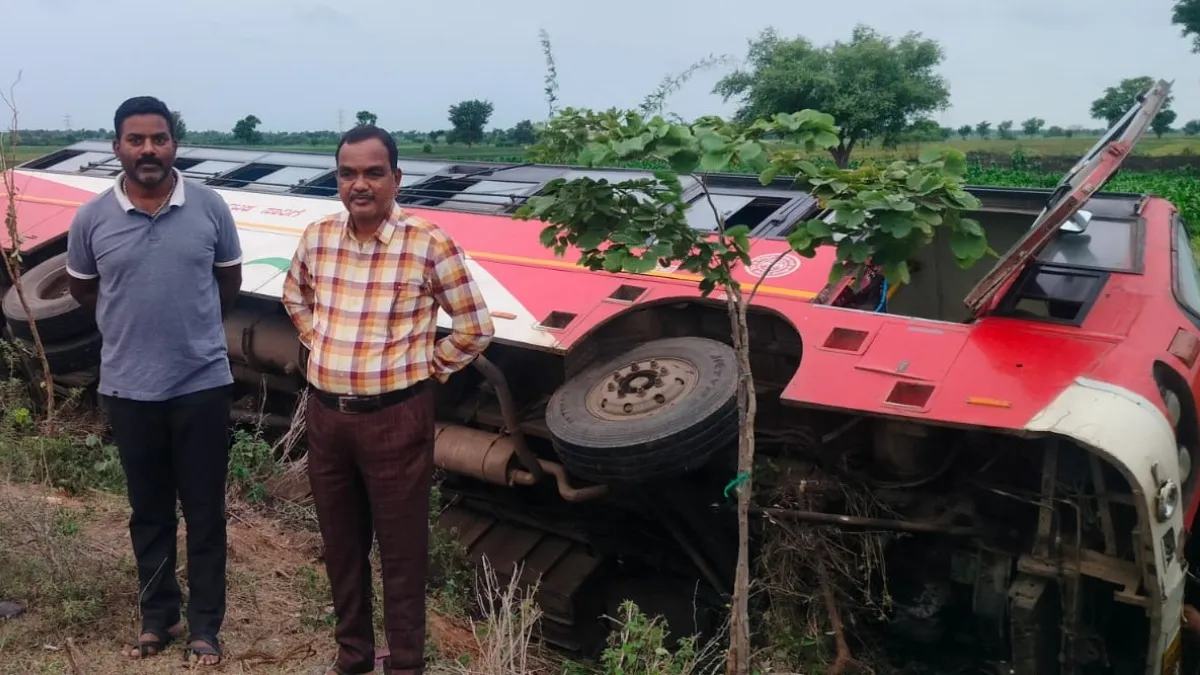 KKRTC: ಹುಬ್ಬಳ್ಳಿ-ವಿಜಯಪುರ ಬಸ್ ಅಪಘಾತ! 9 ಪ್ರಯಾಣಿಕರು ಆಸ್ಪತ್ರೆಗೆ ದಾಖಲು
