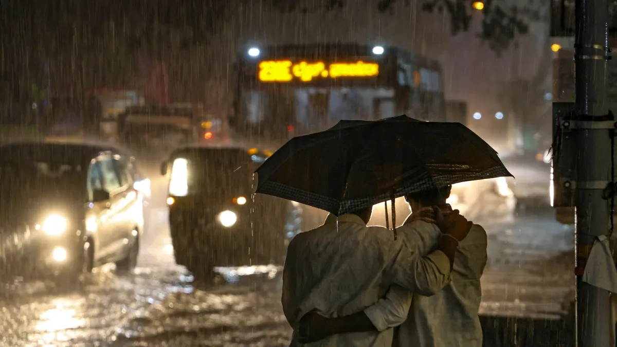 Karnataka Weather: ರಾಜ್ಯಾದ್ಯಂತ ಮುಂದುವರಿದ ಮುಂಗಾರು ಅಬ್ಬರ; ಕರಾವಳಿ, ಒಳನಾಡಿನಲ್ಲಿ ಇಂದು ಭಾರೀ ಮಳೆ ಎಚ್ಚರಿಕೆ