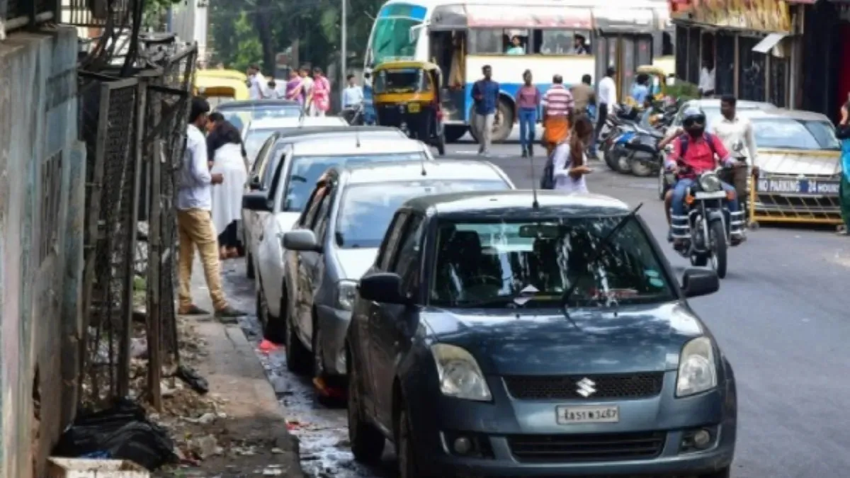 Parking: ಬೆಂಗಳೂರಲ್ಲಿ ಹೊಸ ಪಾರ್ಕಿಂಗ್ ನೀತಿ: ಕಾರುಗಳಿಗೆ 25,000 ರೂ. ಬೈಕ್‌ಗೆ ಬಾರಿ ಶುಲ್ಕ, ಇಲ್ಲಿದೆ ಸಂಪೂರ್ಣ ಮಾಹಿತಿ