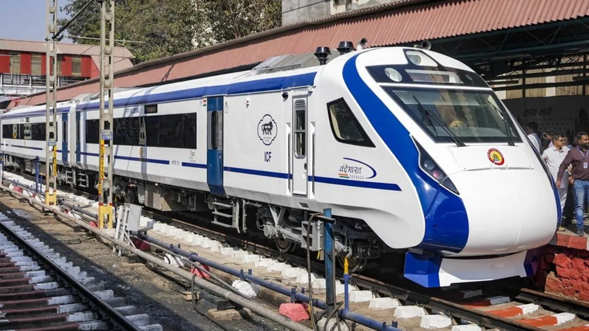 Vande Bharat Express: ಬೆಂಗಳೂರು-ಕೇರಳ ಪ್ರಯಾಣಿಕರಿಗೆ ಶುಭಸುದ್ದಿ, ಇಂದಿನಿಂದ 16 ಬೋಗಿಗಳ ರೈಲು ಸಂಚಾರ