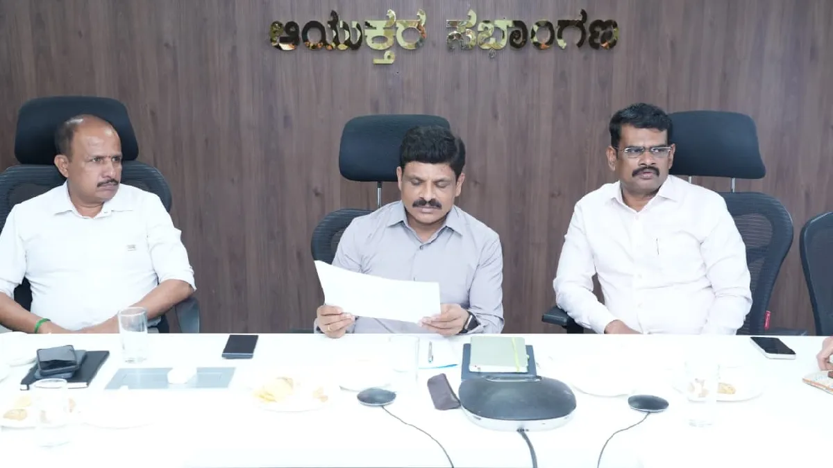 Bengaluru KR Market: ಬಾಕಿ ಬಾಡಿಗೆ ಪಾವತಿಗೆ 15 ದಿನ ಗಡುವು; ತಪ್ಪಿದರೆ ಅಂಗಡಿಗಳಿಗೆ ಬೀಗ: ಜಿಬಿಎ ಎಚ್ಚರಿಕೆ