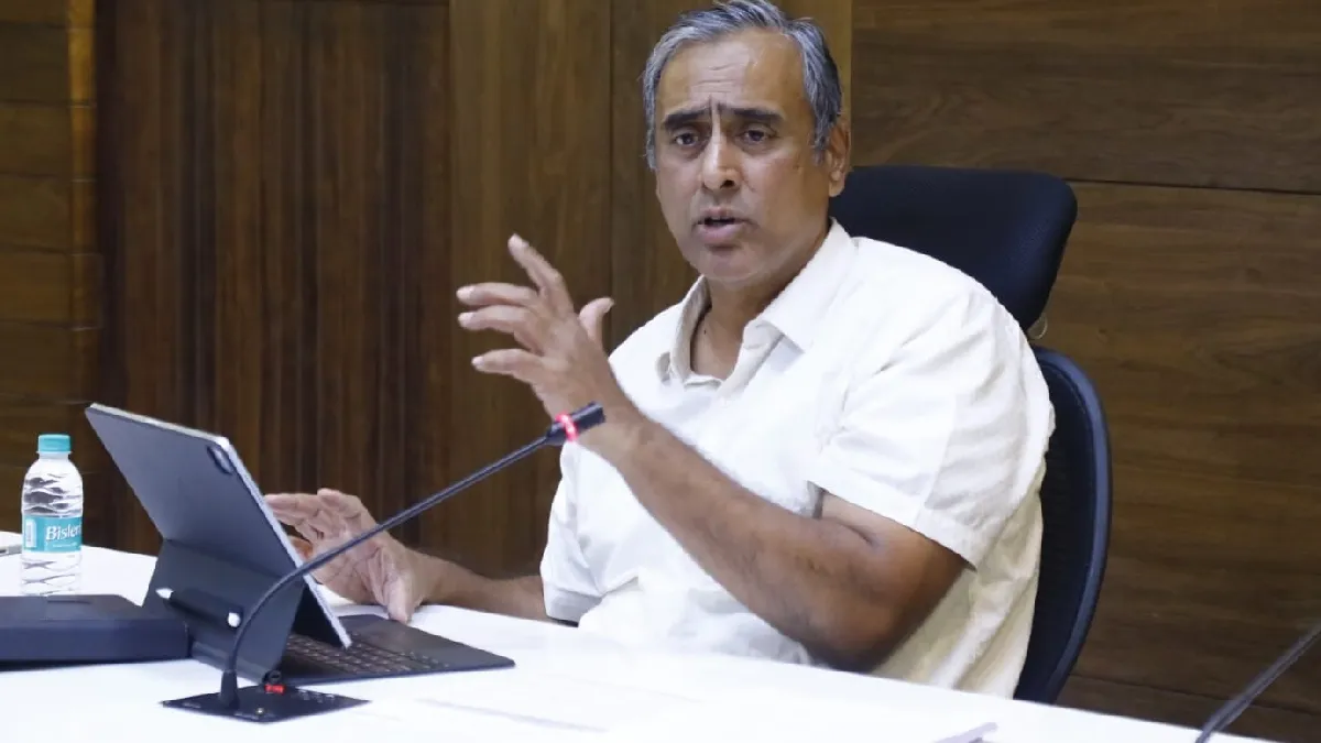 Bengaluru Road Potholes: ಬೆಂಗಳೂರಿನ ರಸ್ತೆಗುಂಡಿ ಮುಚ್ಚಲು ಹೊಸ ಡೆಡ್‌ಲೈನ್ ಕೊಟ್ಟ ಜಿಬಿಎ ಮುಖ್ಯ ಆಯುಕ್ತ ಮಹೇಶ್ವರ್ ರಾವ್