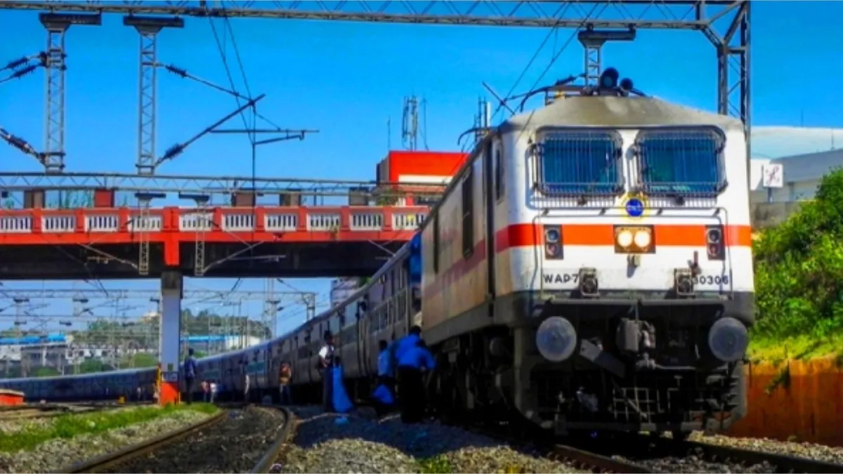Trains: ಹುಬ್ಬಳ್ಳಿ ಸೇರಿ ಈ ಮಾರ್ಗದ ರೈಲುಗಳಿಗೆ ಹೆಚ್ಚುವರಿ ಬೋಗಿ; ಇಲ್ಲಿದೆ ಸಂಪೂರ್ಣ ಮಾಹಿತಿ