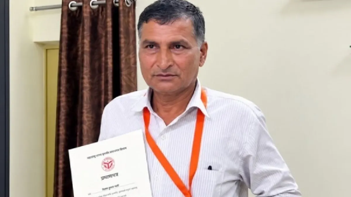 Inspiring: 27 ವರ್ಷಗಳ ಹೋರಾಟ, 26 ಬಾರಿ ಸೋಲು: 59ನೇ ವಯಸ್ಸಿನಲ್ಲಿ ಸರ್ಕಾರಿ ಶಿಕ್ಷಕ ಹುದ್ದೆ ಪಡೆದ ವಿಜಯ್ ಕುಮಾರ್!