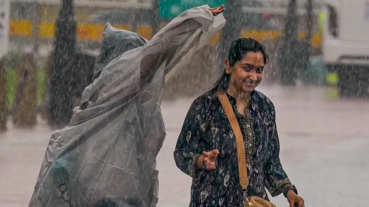 Karnataka Weather Today: ಬಿಸಿಲಿನ ಝಳಕ್ಕೆ ಬ್ರೇಕ್, ರಾಜ್ಯದ ಹಲವೆಡೆ ಇಂದು ಭಾರಿ ಮಳೆ ಸಾಧ್ಯತೆ